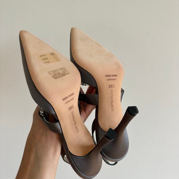 Manolo Blahnik Lurum Satin Crystal Embellished Pumps Gray 38.5 - Picture 5 of 9